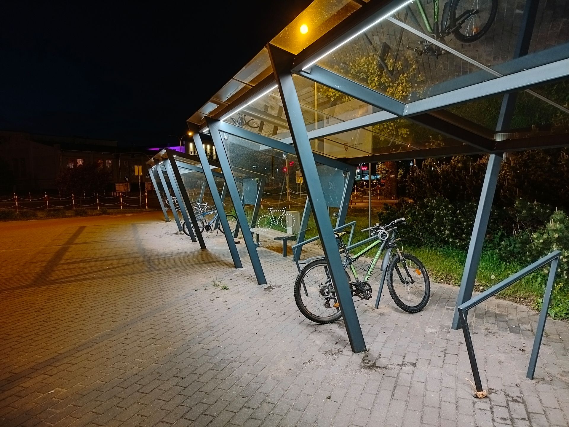 realme 9 to smartfon świetnie wyceniony, ale... nieopłacalny. Już tłumaczę 42