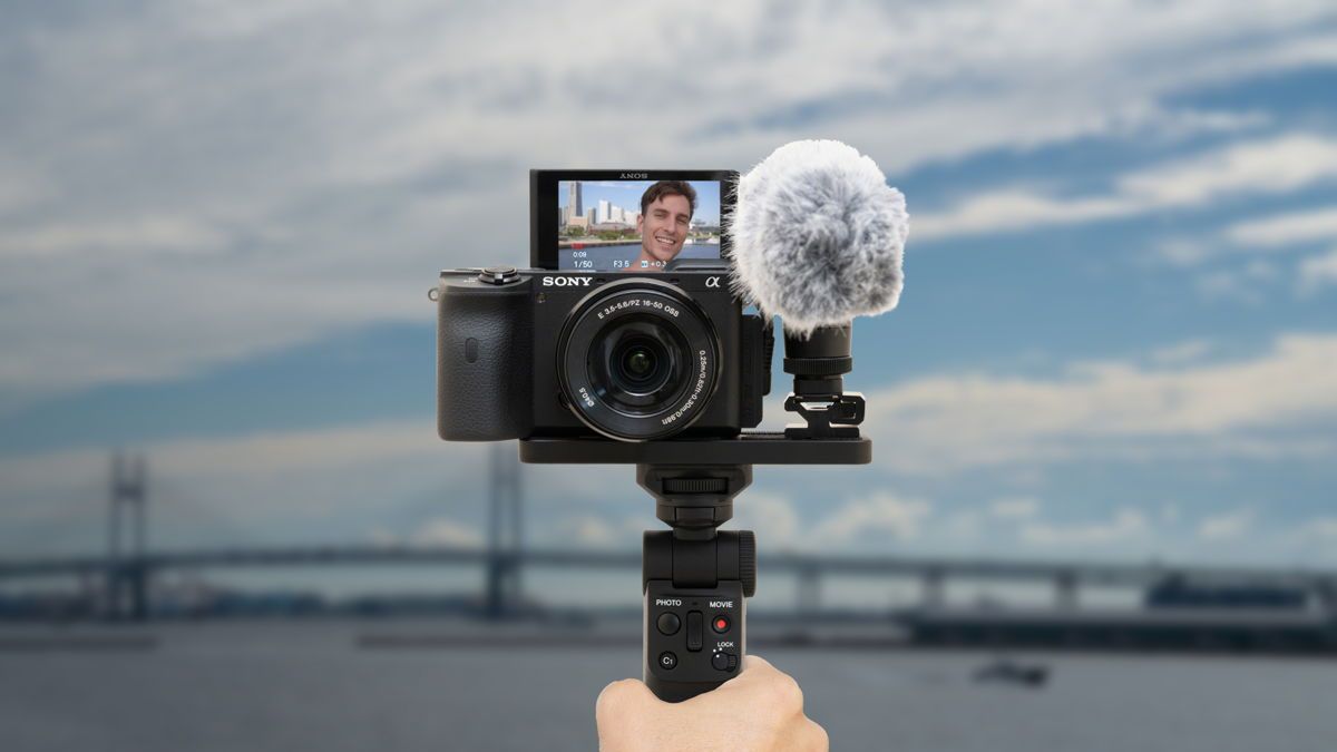 Sony PG-VPT28T to grip dla wlogerów, którym można kontrolować bezlusterkowca 1