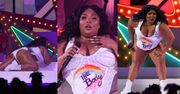 Ciałopozytywna Lizzo WIJE SIĘ na scenie w skąpym body (ZDJĘCIA)