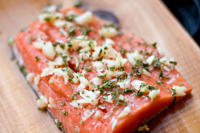 Czosnek nie tylko wzmacnia odporność, ale może też obniżać poziom cholesterolu we krwi