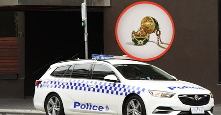 Nietypowa kradzież. Mężczyzna u jubilera połknął naszyjnik Fabergé