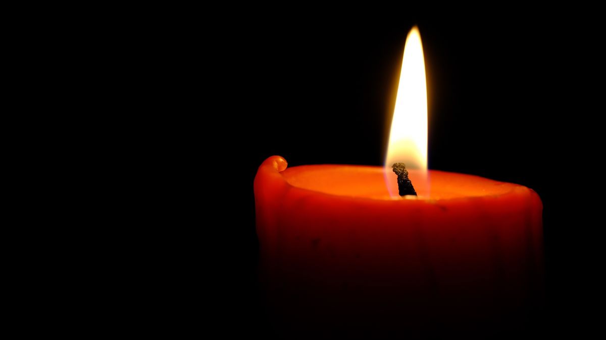 Close up of burning colorful candle at night, praying
Close up of burning candle at night, praying
towfiqu ahamed