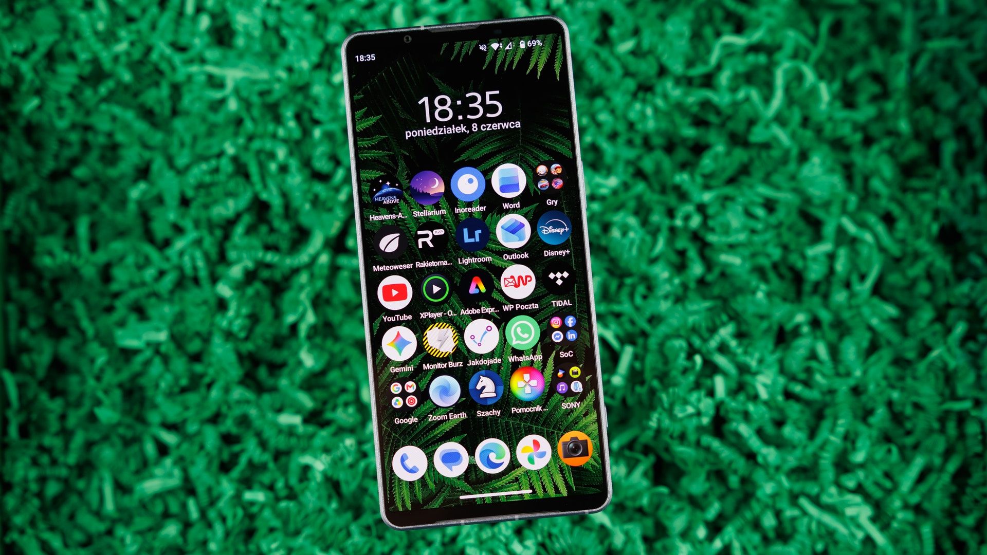 Ekran Sony Xperia 1 VIII z powiększonymi ikonami.