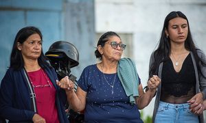 Nie zdążył pożegnać się z matką. 25-latek zwolniony z więzienia w Wenezueli