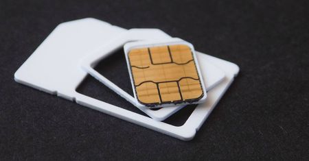 Przenoszenie numerów w Polsce. Tylko jedna duża sieć zyskuje