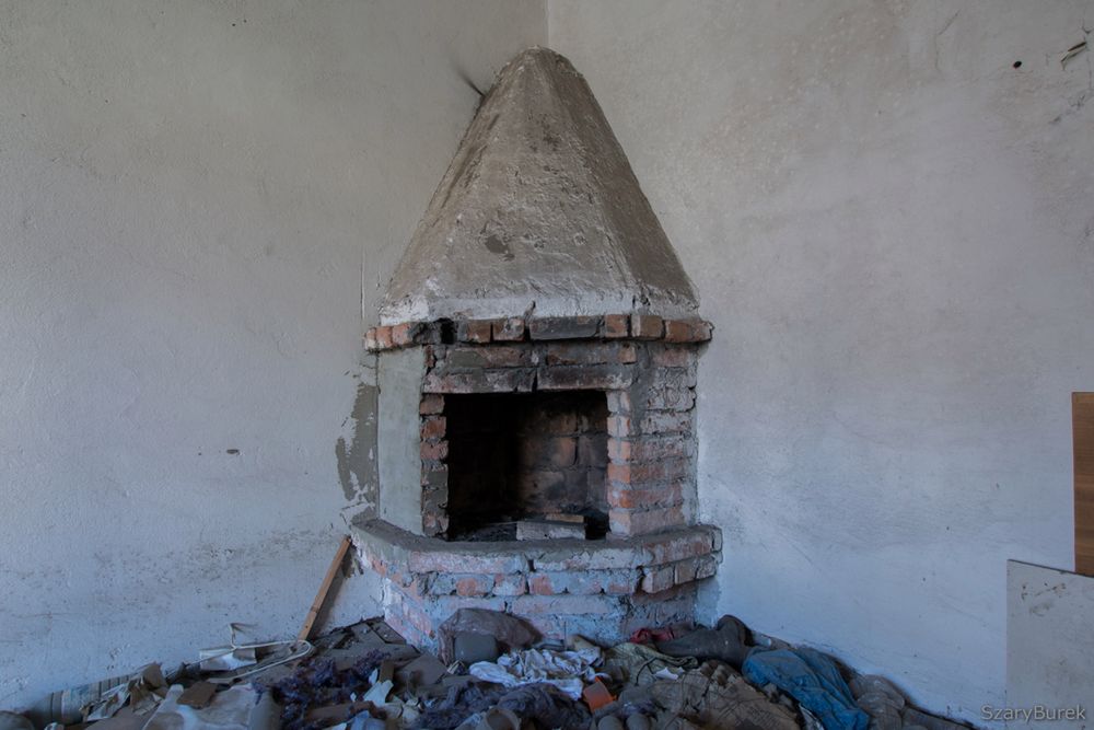 Warszawski urbex: Co znajduje się wewnątrz kamienicy przy Żelaznej 43? 27