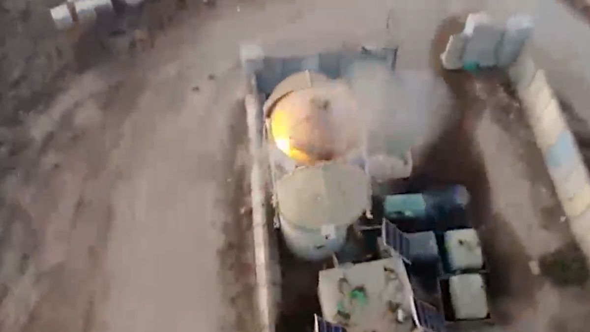 Terroryści z Hamasu najpierw zaatakowali Izrael dronami, potem ruszyła ofensywa