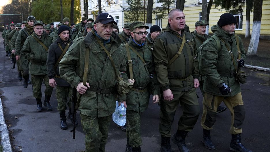 Partial mobilization in Russia
MOSCOW, RUSSIA - OCTOBER 10: Russian citizens drafted during the partial mobilization are seen being dispatched to combat coordination areas after a military call-up for the Russia-Ukraine war in Moscow, Russia on October 10, 2022. Stringer / Anadolu Agency/ABACAPRESS.COM 
Dostawca: PAP/Abaca
AA/ABACA
2022, October, Russia, Russia-Ukraine war, Ukraine, war, combat coordination areas, coordination areas, drafted citizens, drafted men, military call-up, military mobilization, mobilization, Moscow, Partial mobilization, Russian citizens, Russia's partial mobilization