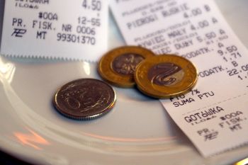 Takiego napiwku nie dawaj kelnerowi. "Duże faux pas"