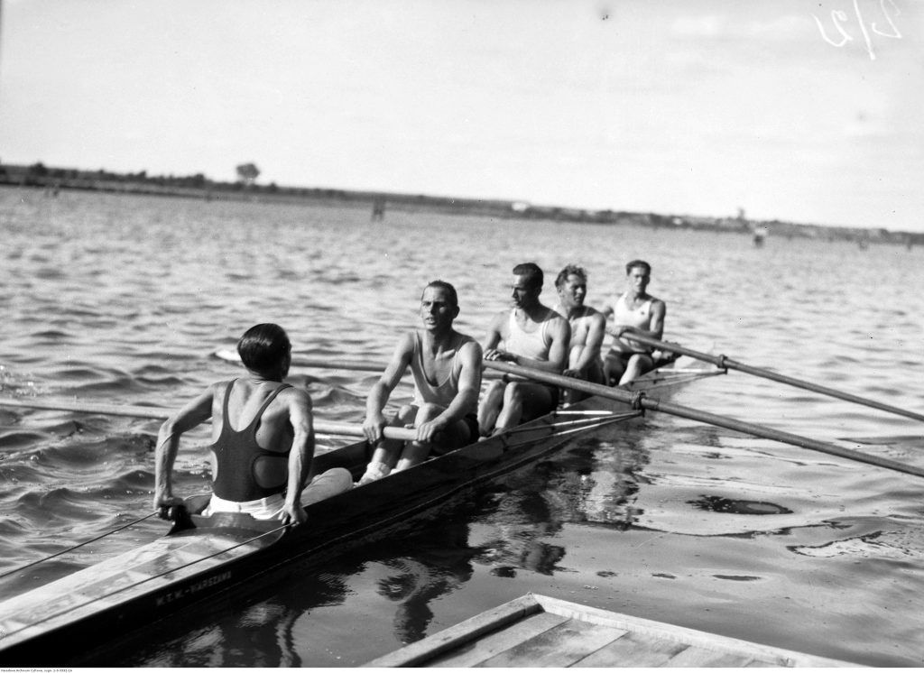 Warszawska czwórka ze sternikiem od lewej: Jerzy Skolimowski, Jerzy Braun, Janusz Ślązak, Stanisław Urban i Edward Kobyliński fot. NAC/domena publiczna
