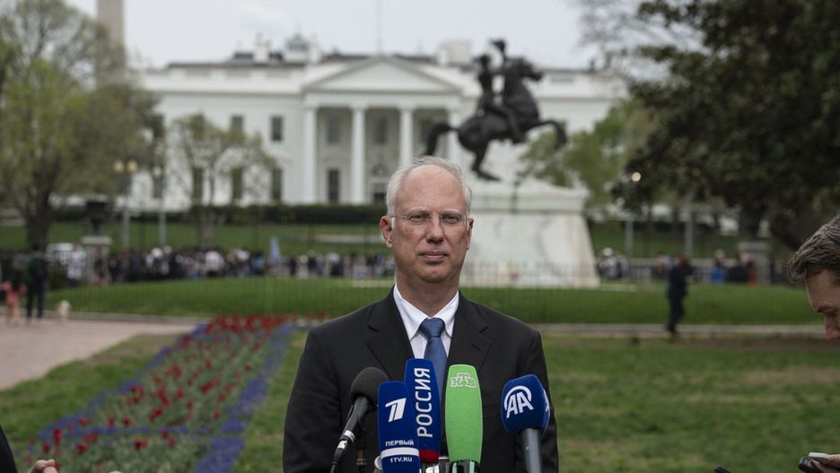 Rosyjski negocjator Kiry? Dmitriew z wizyt? w Waszyngtonie
WASHINGTON DC, US.- APRIL 03: CEO of the Russian Direct Investment Fund Kirill Dmitriev holds a press conference near White House in Washington DC, United States on April 03, 2025. Celal Gunes / Anadolu/ABACAPRESS.COM
AA/ABACA