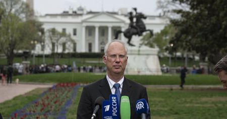 Człowiek Putina przyleciał do USA. Mówi o "rozwiązaniu dyplomatycznym"