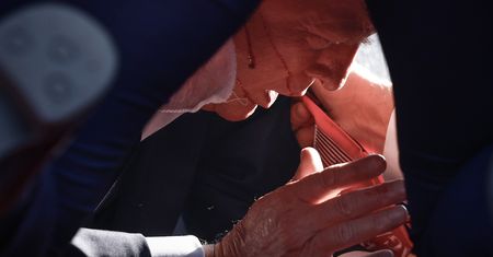 Zamach na Trumpa. "Niesamowity zbieg okoliczności"