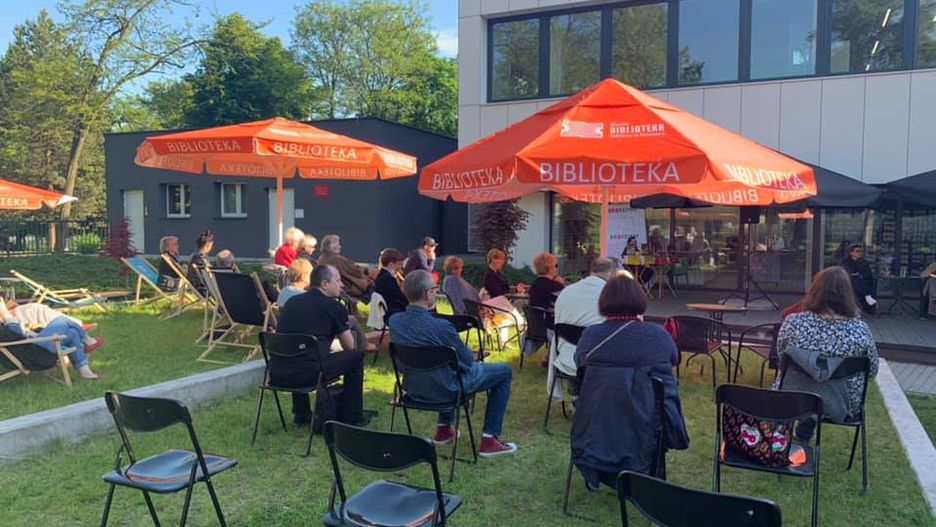 Sosnowiec. Przed nami kolejny film  w ramach "Seanse w ogrodzie".