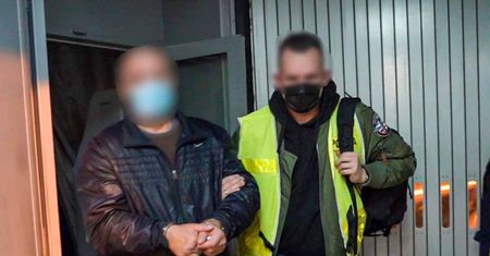 Niebezpieczny bandyta napadał i wywlekał ludzi z samochodów. Używał broni. Został zatrzymany po 17 latach. Złapali go lubuscy "Łowcy głów"
