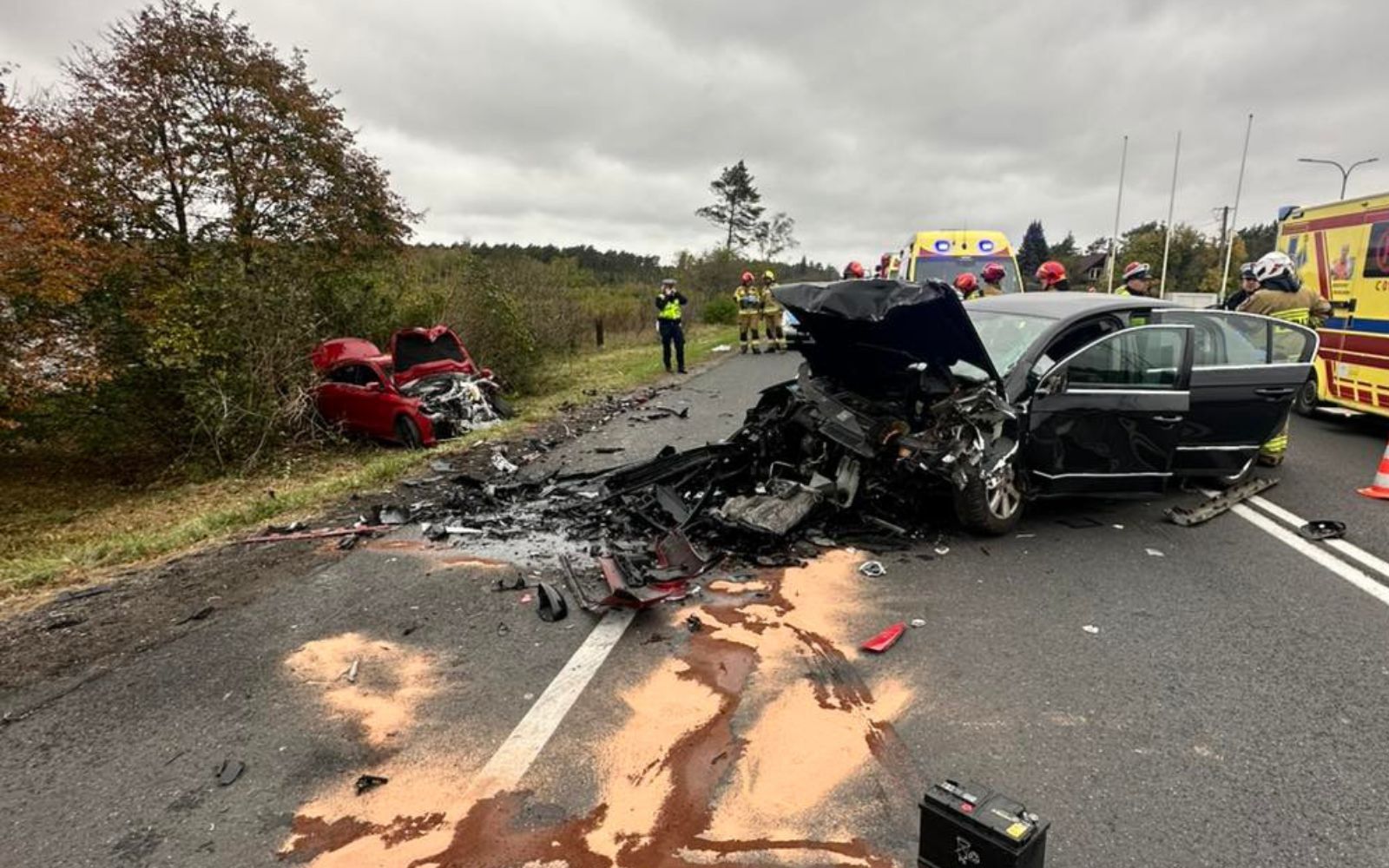 Chciał zabić partnerkę i celowo rozbił auto? Śledczy muszą czekać