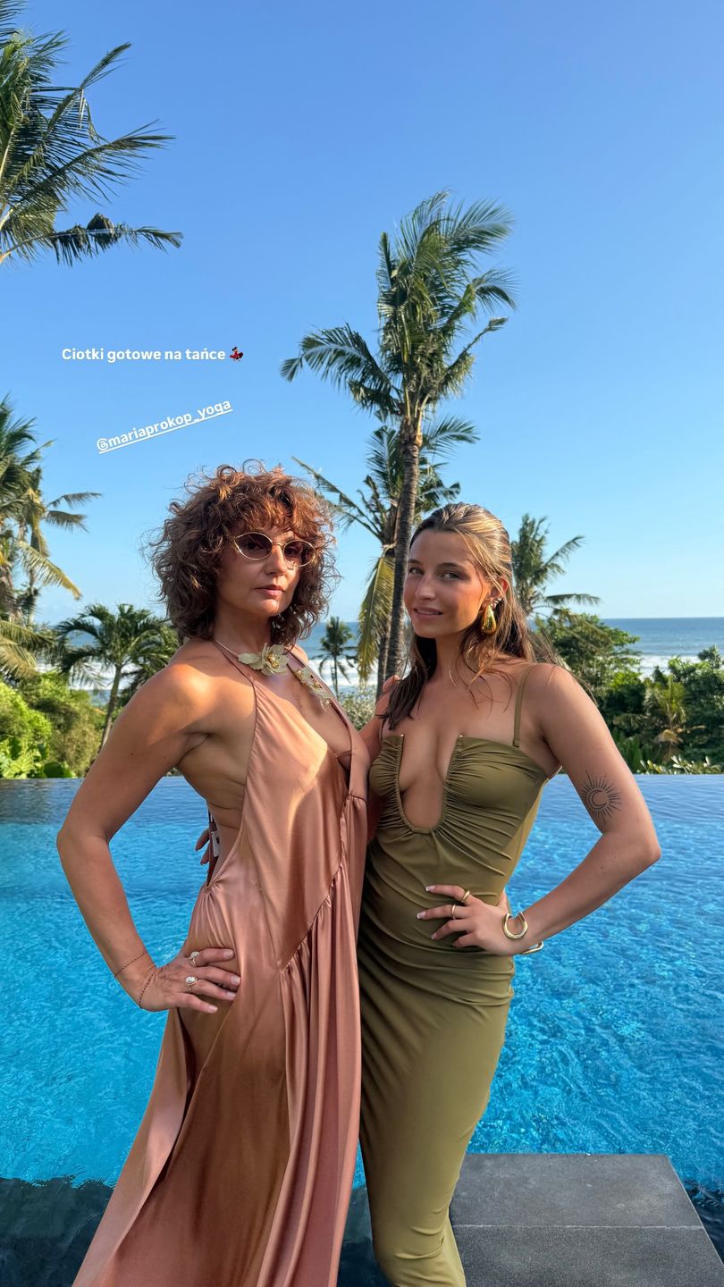 Julia Wieniawa z odważnym dekoltem