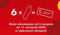 Biedronka wymienia plastikowe butelki na vouchery. Jak je dostać?