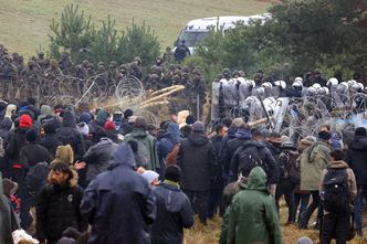 Stan wyjątkowy na granicy wygaśnie w grudniu. Co zrobi wtedy PiS?