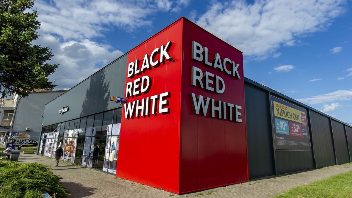 reporter_baza_2022-06
31.05.2022 Elblag N/z sklep meblowy Black Red WhiteFot. Stanislaw Bielski/REPORTER
Stanislaw Bielski/REPORTER