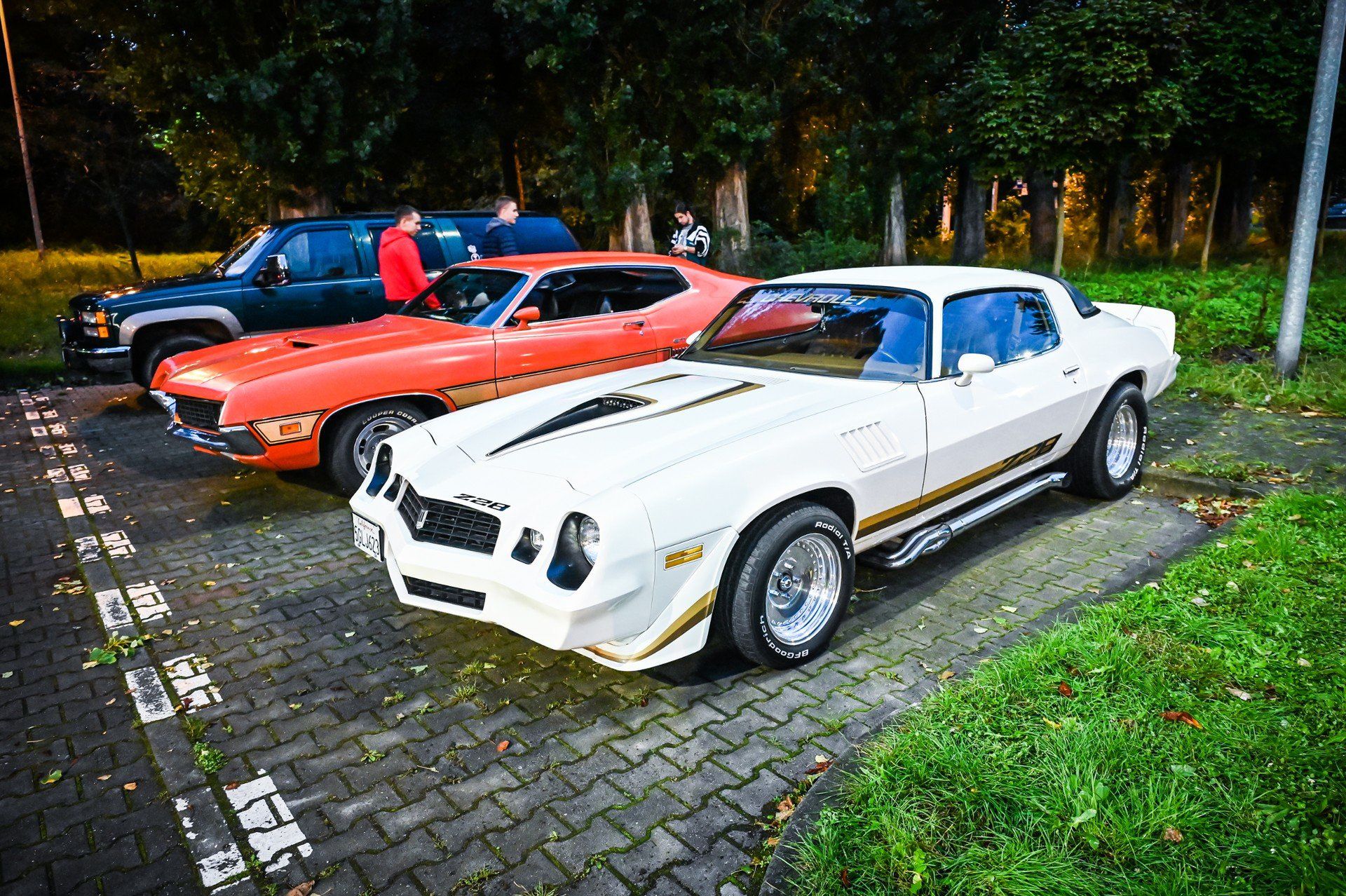 Ostatnie spotkanie pod Torbydem nie oznacza, że klasyki zapadną w zimowy sezon. Dużo zależy jednak od pogody. Jeżeli jesień będzie sprzyjać, mogą odbyć się dodatkowe wydarzenia - jednym z rozważanych jest kolejne Halloween na parkingu przy ul. Grudziądzkiej. Organizatorzy pracują także nad kolejnymi niespodziankami.