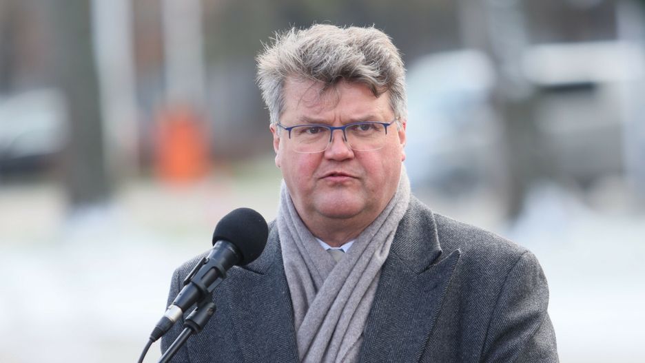 Maciej Wąsik przyłapany przez dziennikarzy "Faktu"