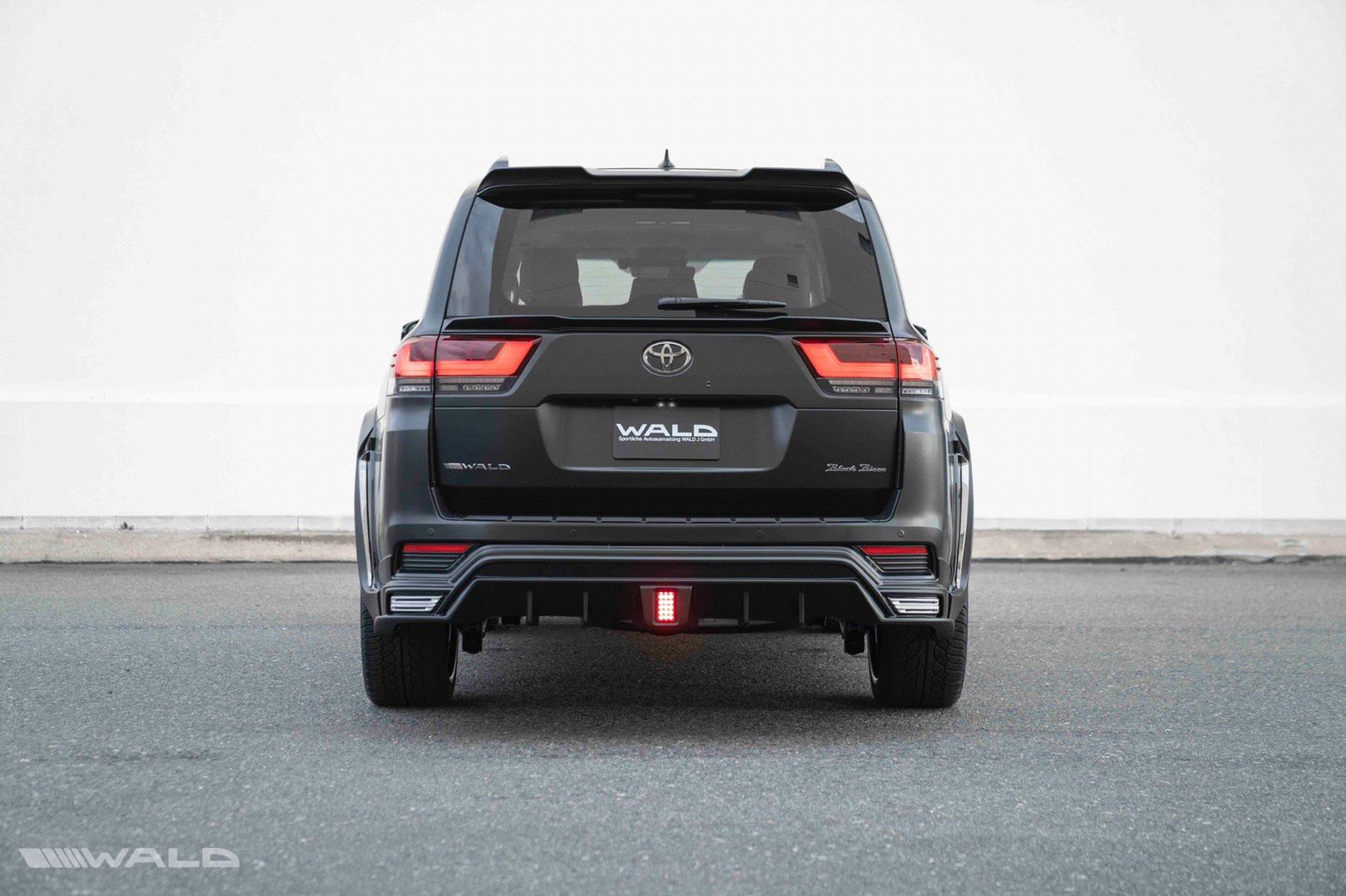 Toyota Land Cruiser Wald International