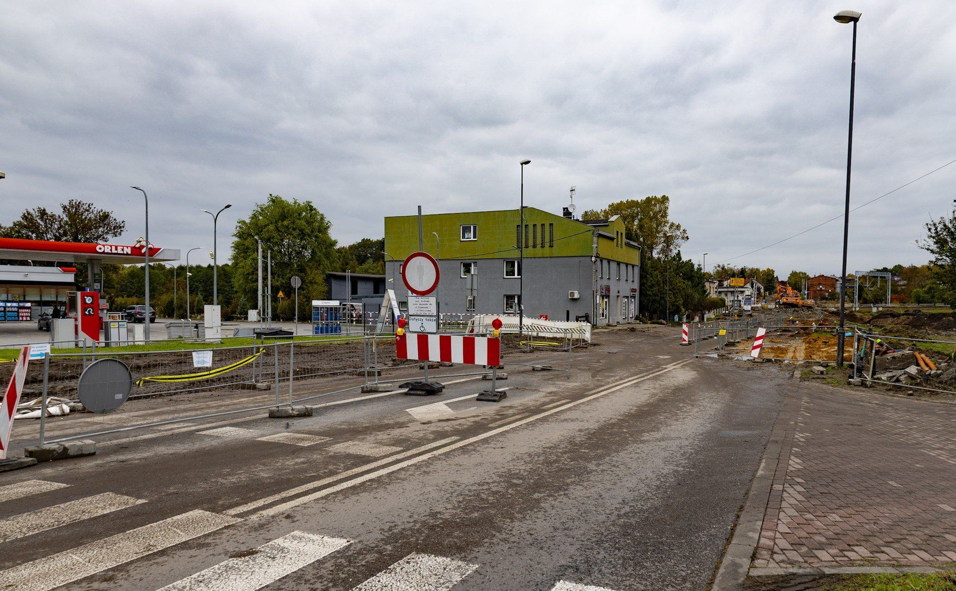 Budowa wiaduktu nad torami kolejowymi w Żorach