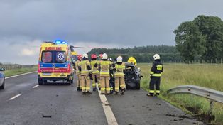 Wypadek na drodze S11 w okolicach Koszalina. Dwie osoby zostały ranne
