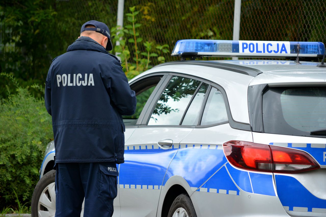 Łomża: Zabrał samochód partnerki i groził, że go spali