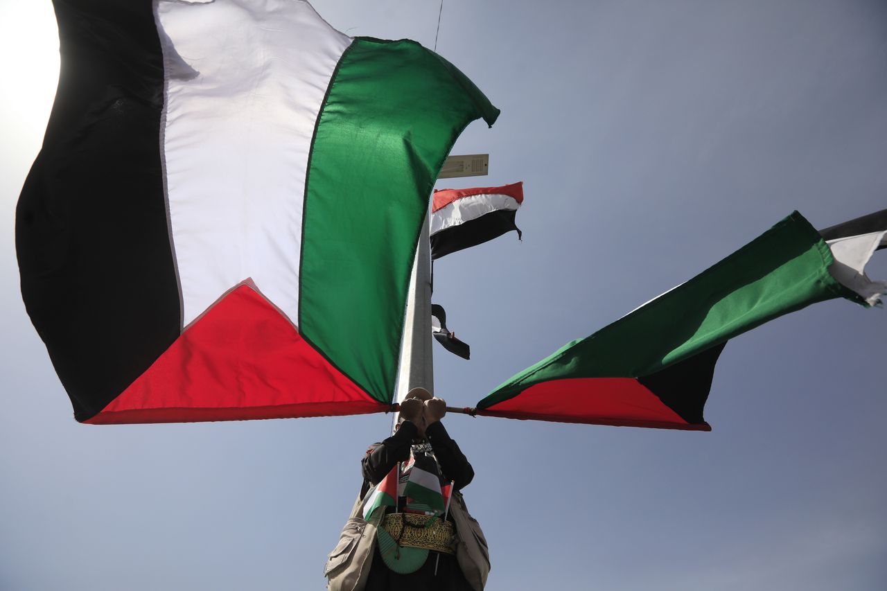 Humanitäre Konvois im Gazastreifen unter Beschuss: Eskalation der Gewalt