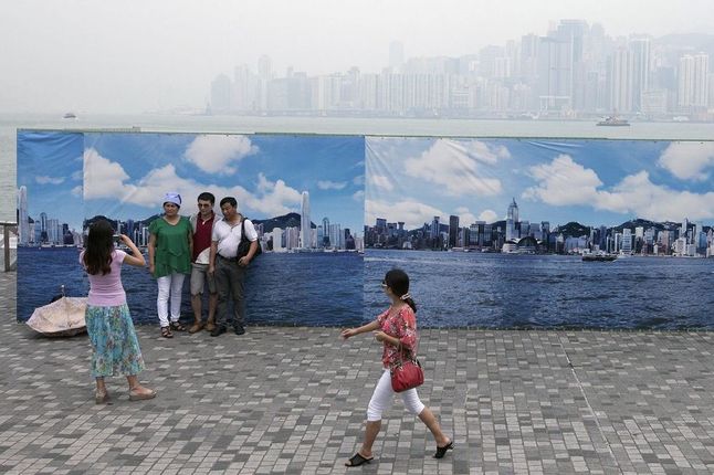Panorama Hongkongu widoczna tylko na zdjęciach