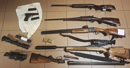 Nielegalne polowanie i broń palna – zatrzymano ojca i syna
