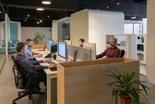 Młodych dziennikarzy jest coraz mniej. 