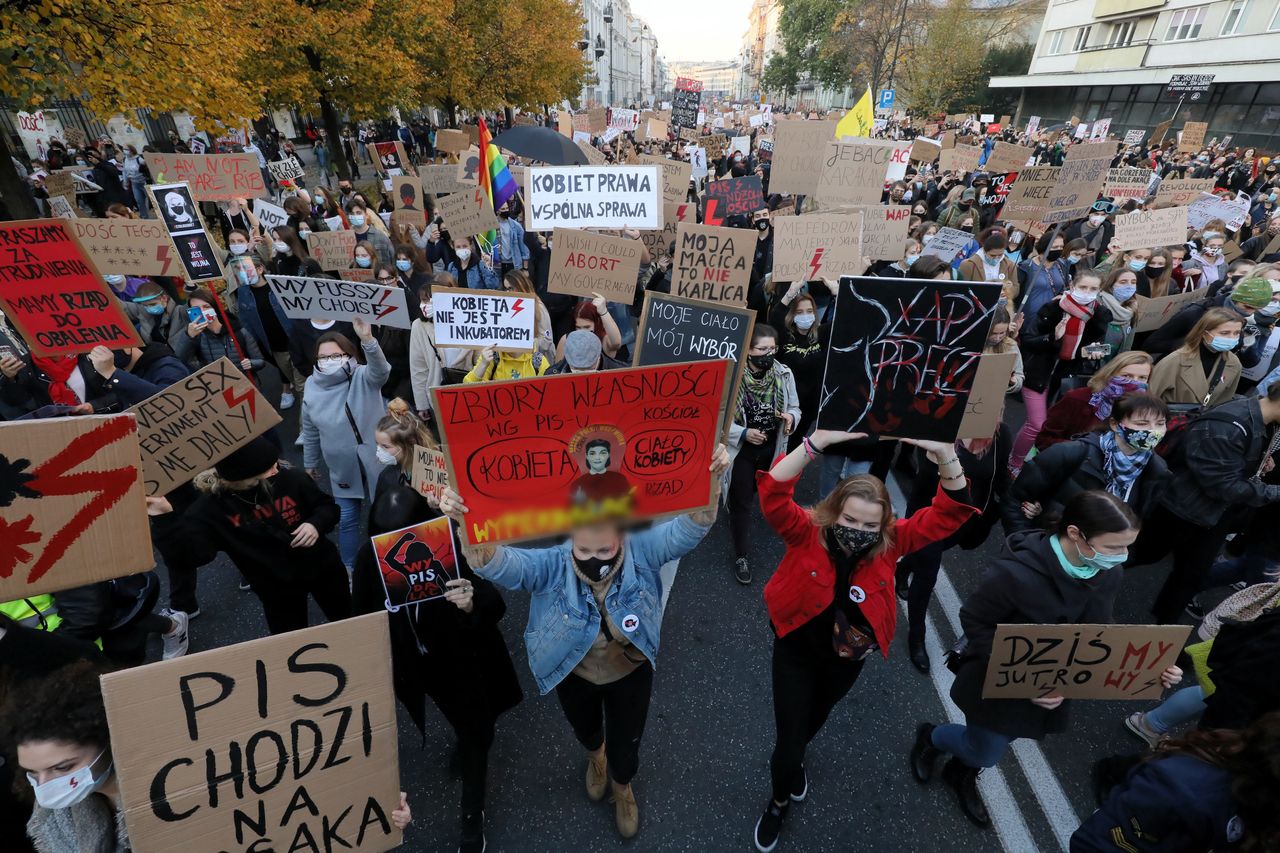 Strajk Kobiet. Jasna Góra podziękowała za obronę przed protestującymi 