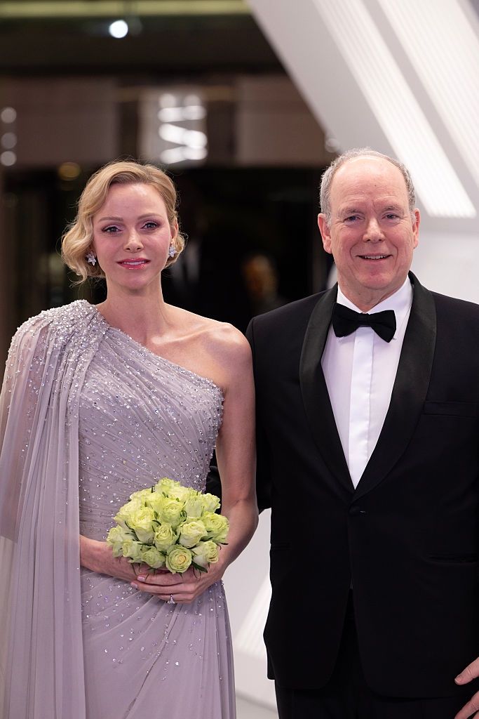 Księżna Charlene i książę Albert na balu