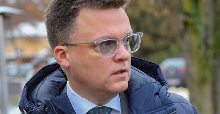 Córka Szymona Hołowni odrzucona przez katolicką szkołę. Reakcja księdza