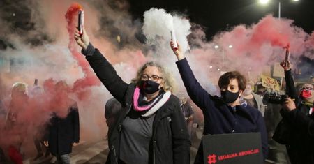 Wielka afera podczas lekcji! Poszło o Strajk Kobiet. Nauczyciel się kaja