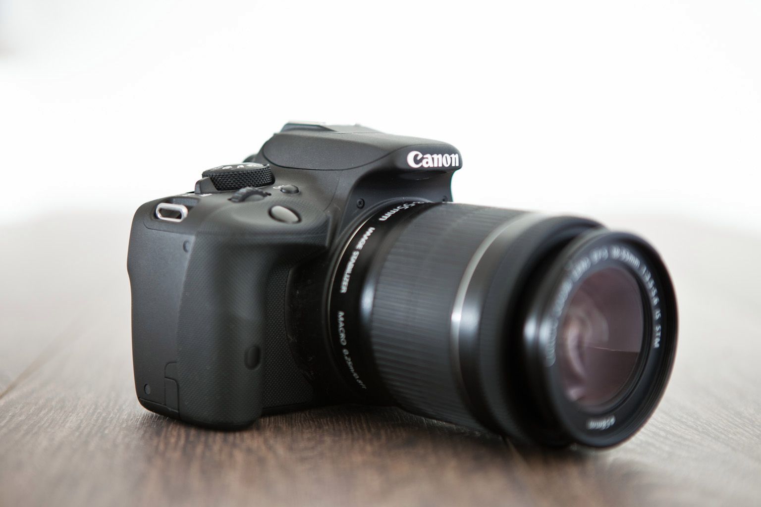 Canon EOS 100D - solidnie, ale bez fajerwerków 28