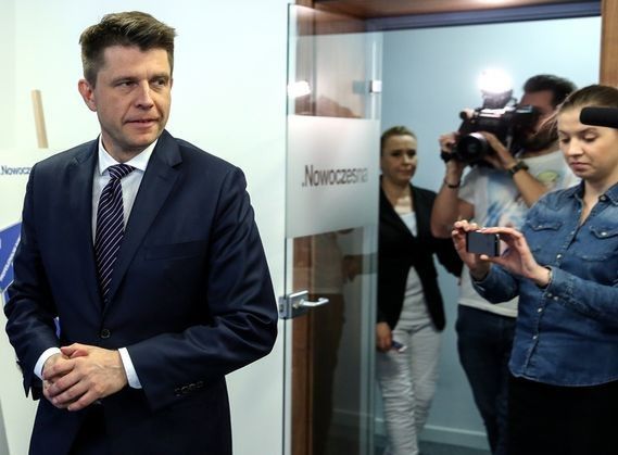 Petru apeluje o uczestnictwo w "Marszu wolności" organizowanym przez PO