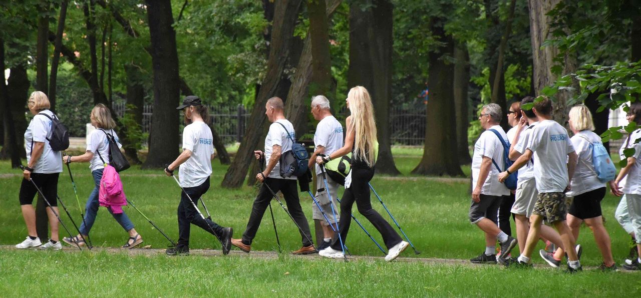 7 tysięcy kroków dziennie może poprawić stan zdrowia