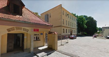 Koronawirus w Polsce. COVID-19 powrócił do Domu Pomocy Społecznej. Pensjonariusze w ciężkim stanie