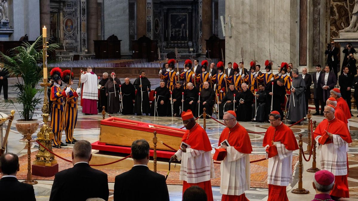 Wiadomo kiedy i gdzie transmisja z pogrzebu papieża Franciszka