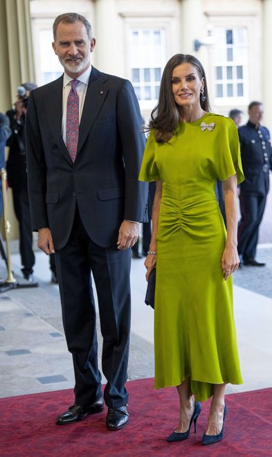 Królowa Letizia i król Filip Filip VI na przyjęciu u króla Karola III