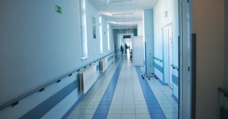 Polacy nie chcą się badać. Inne kraje mają na to sposoby