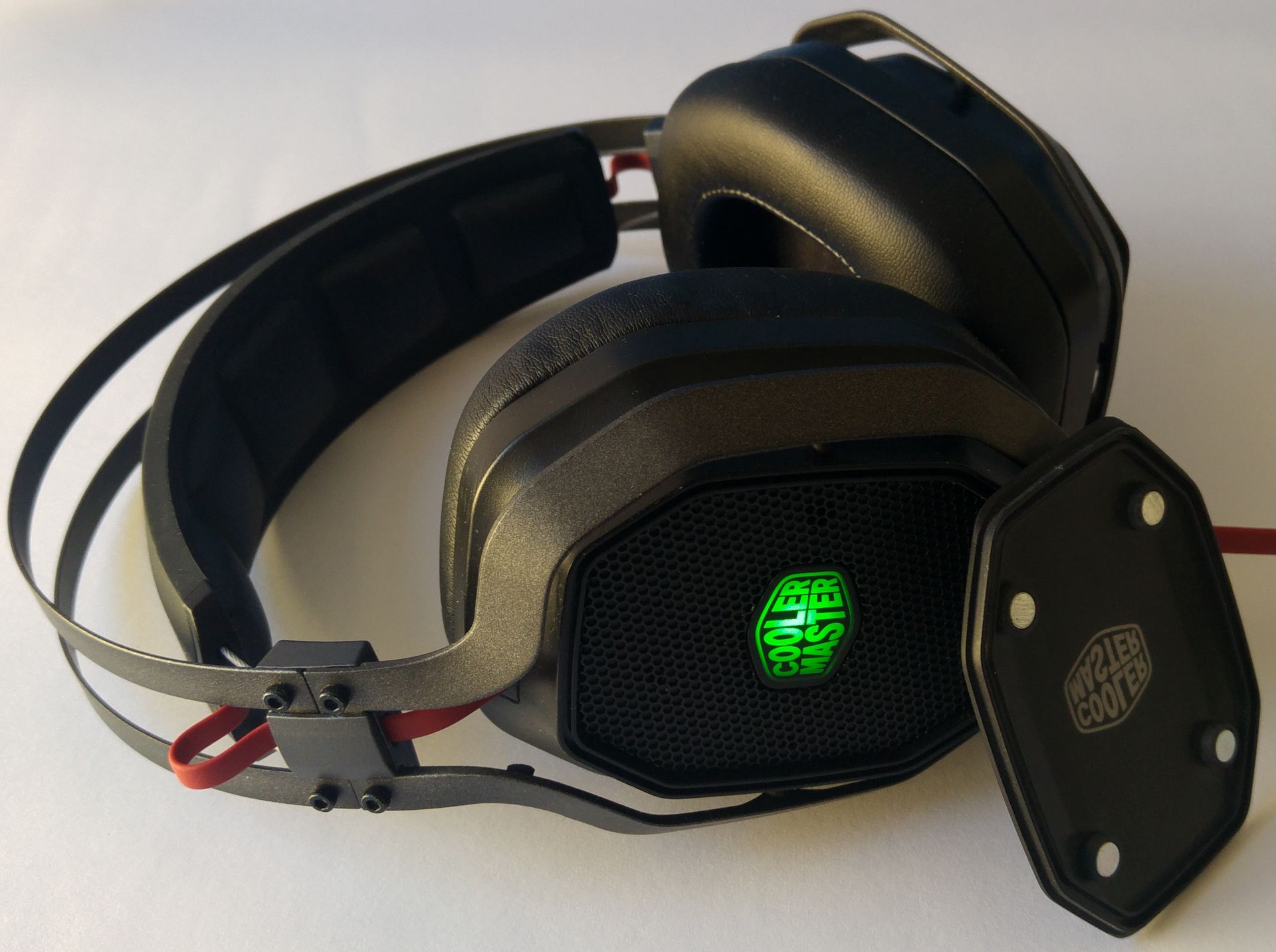 Cooler Master MasterPulse Pro: test słuchawek dla graczy z technologią Bass FX 11