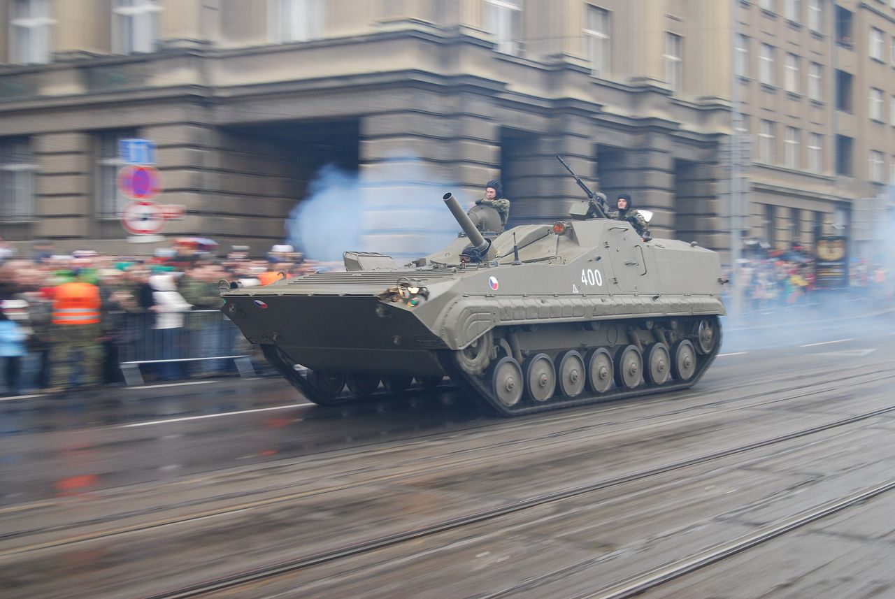 ShM-120 (PRAM) – czechosłowacki moździerz samobieżny wykorzystujący wydłużone podwozie BMP-1