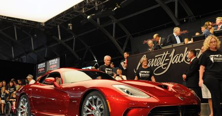 Pierwszy SRT Viper (2013) sprzedany za 300 000 dolarów