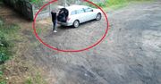 Zaparkował, wyciągnął je z auta i zostawił. Mieszkańcy Wołomina oburzeni