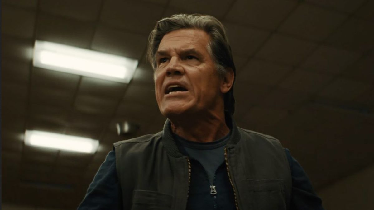 Kadr z filmu "Weapons"